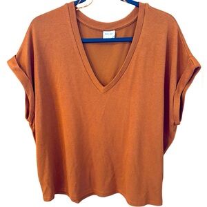 Mod Ref Women's Rolled Cuff Short Sleeve V-Neck Top Orange Size Medium Rust